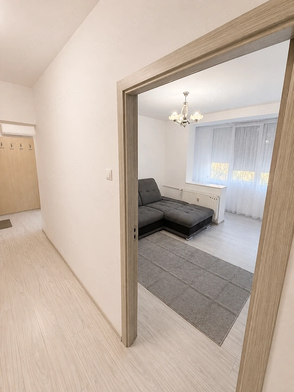 Se închiriază apartament cu 2 camere, decomandat,având o suprafață utilă de 52 mp,situat la etajul 3 — fotografia 2