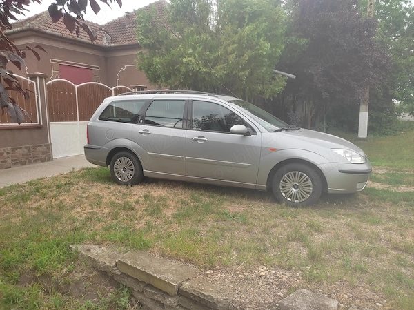 Ford Focus Ghia Zetec benzina