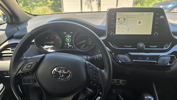 TOYOTA C-HR 2023 — imagine 2