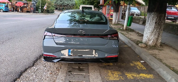 HYUNDAI Elantra 2021 — imagine 3