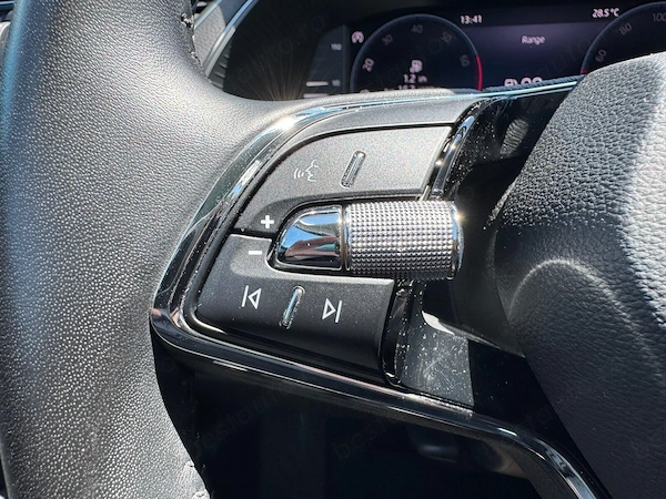SKODA Superb 2021 — imagine 19