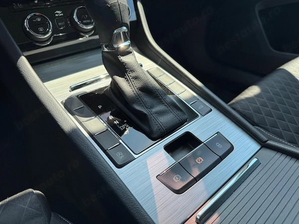 SKODA Superb 2021 — imagine 11