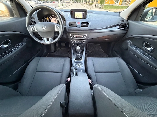 RENAULT Megane 2011 — imagine 9