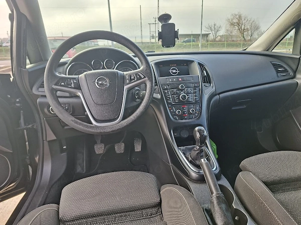 OPEL Astra 2011 — imagine 3