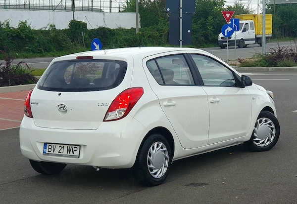HYUNDAI i20 2013 — imagine 4