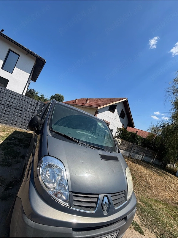 RENAULT Trafic 2011 — imagine 2