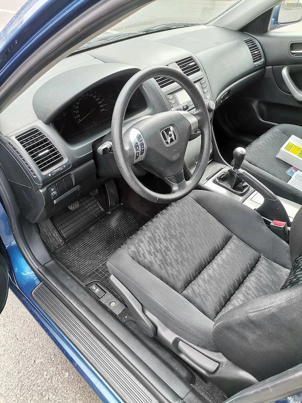 HONDA Accord 2004 — imagine 8