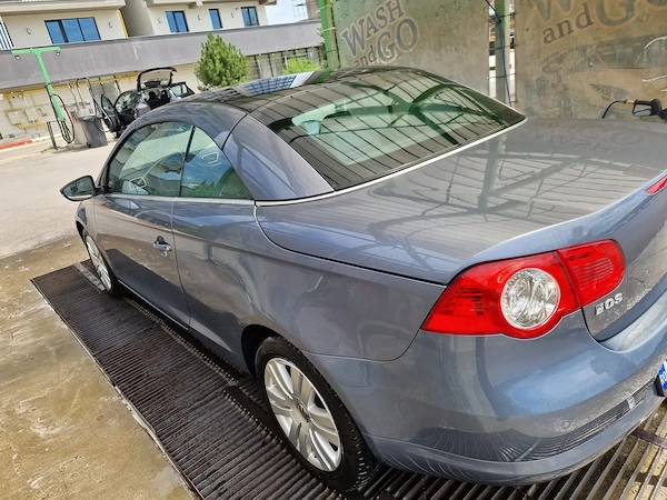 VOLKSWAGEN Eos 2011 — imagine 5