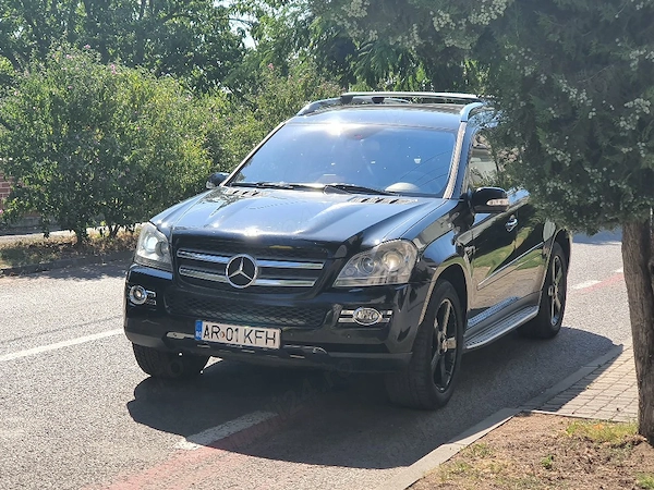 MERCEDES-BENZ GL-Class