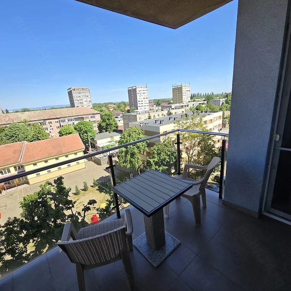 Apartament 2 camere VIA ROMANA, 71 mp — fotografia 1