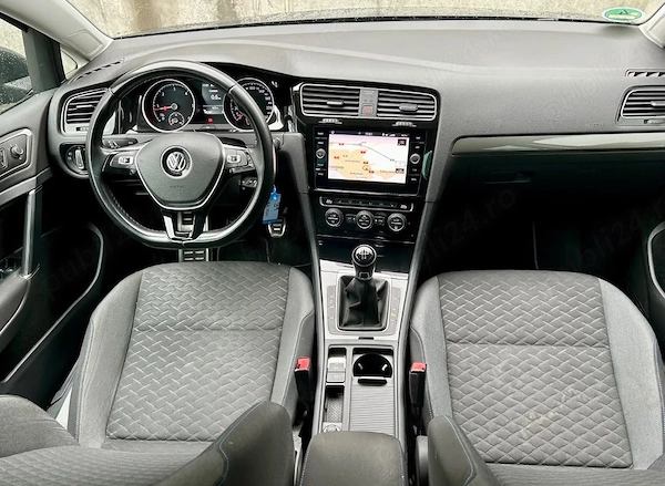 VOLKSWAGEN Golf 2019 — imagine 3