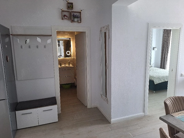 Inchiriez apartament 2 camere Mamaia Nord — fotografia 3