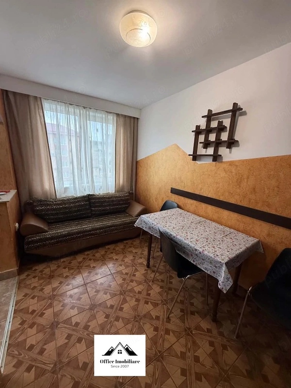 DE ÎNCHIRIAT | Apartament 4 camere zona Petru Rareș (școala 3) Baia Mare — fotografia 3