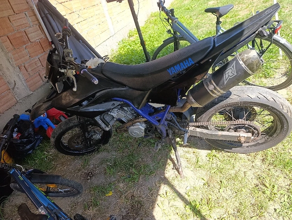 vand sau dezmembrez yamaha wr 125