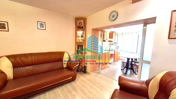 Apartament 3 camere, parter, gata de mutare — fotografia 3