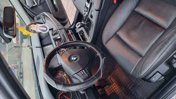 BMW 5 Series 2010 — imagine 7