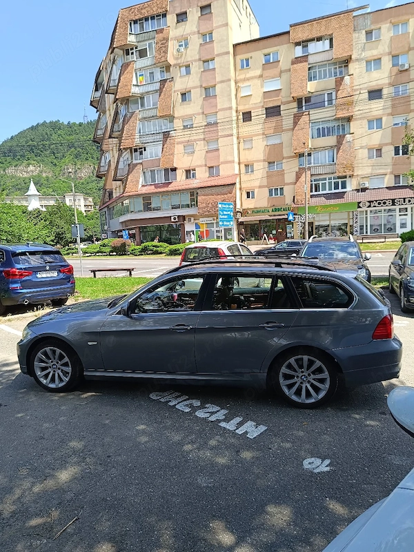 BMW 3 Series 2011 — imagine 10