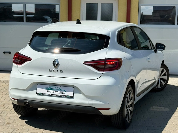 RENAULT Clio 2023 — imagine 5