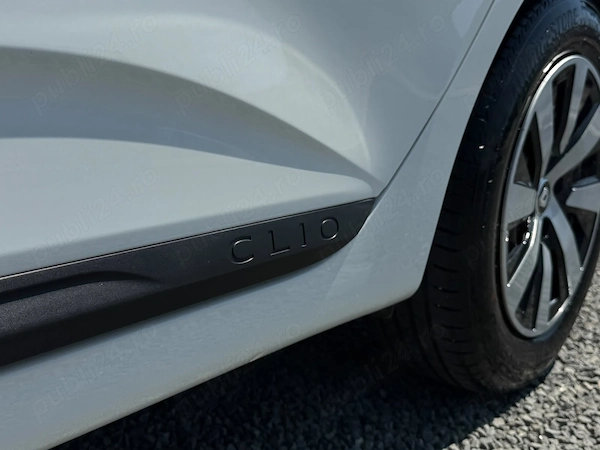 RENAULT Clio 2023 — imagine 7