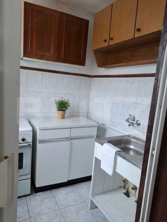 Apartament cu 2 camere de vanzare,31.61 mp,zona Solidaritatii — fotografia 1