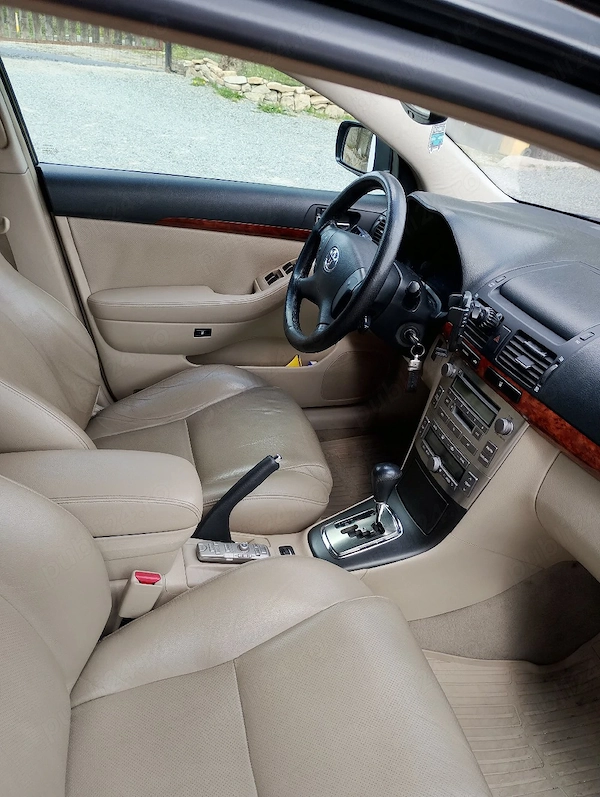 TOYOTA Avensis 2004 — imagine 5