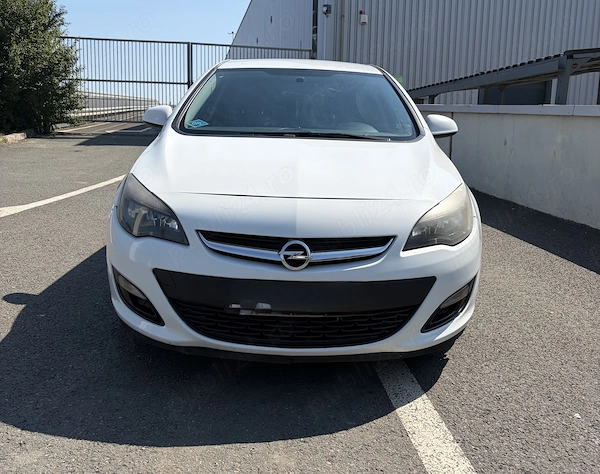 Vând Opel Astra J