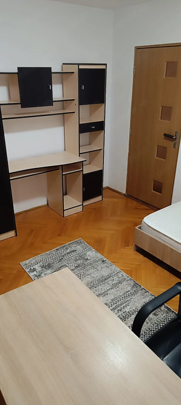 De închiriat apartament -3 camere decomandat la 3 min de UMFST — fotografia 3