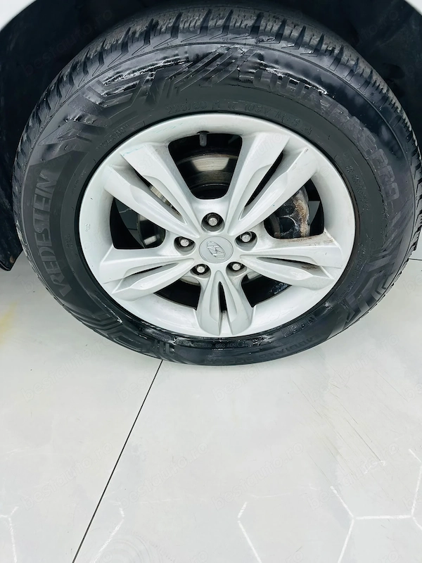 HYUNDAI ix35 2013 — imagine 9