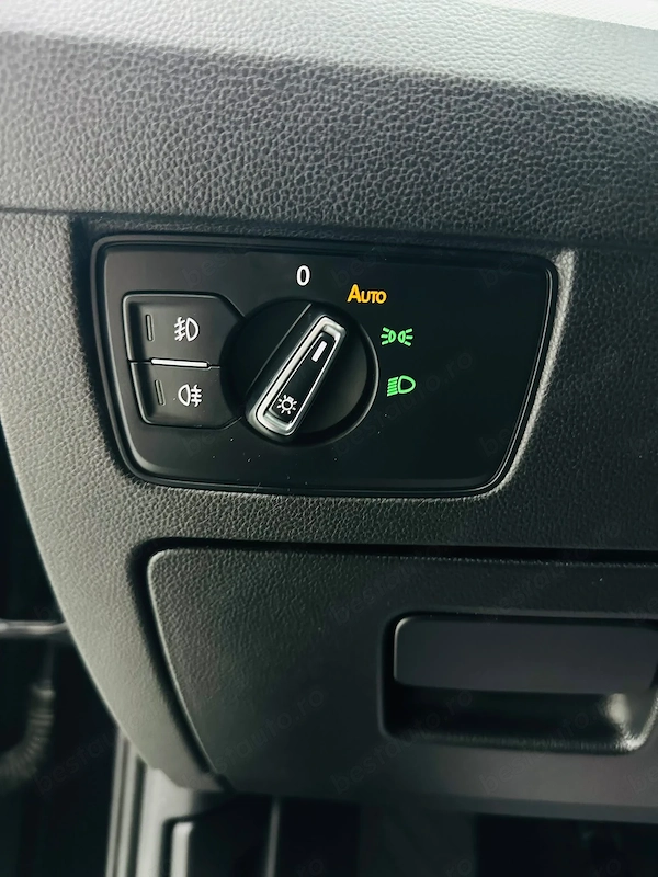 VOLKSWAGEN Passat 2018 — imagine 12