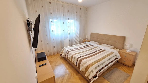 Apartament cu 4 camere, decomandat, etaj 1, BRD, Complexul Studentesc — fotografia 1