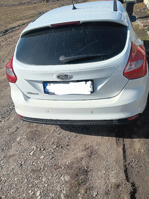 FORD Focus 2011 — imagine 5