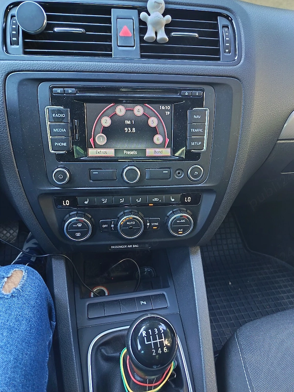 VOLKSWAGEN Jetta 2013 — imagine 5