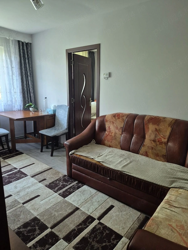 Apartament 2 camere Semilună, Baia Mare | 33 mp | Etaj 4 — fotografia 2