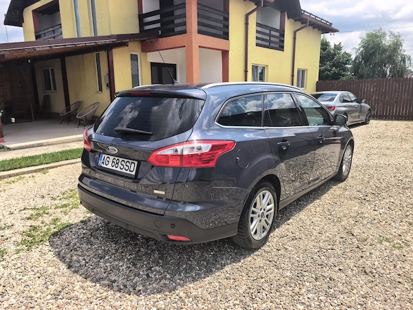 FORD Focus 2013 — imagine 4