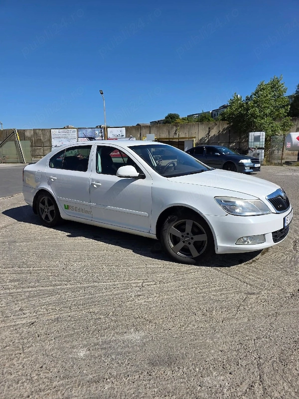 SKODA Octavia 2012 — imagine 2