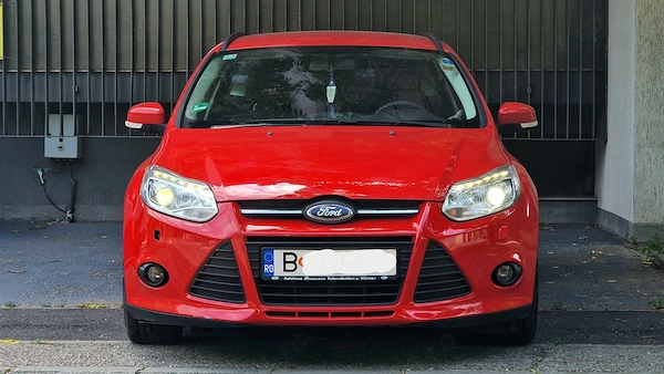 FORD Focus 2012 — imagine 5