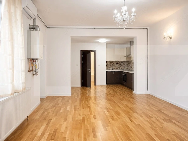 Apartament cu 3 camere, 80 mp, zona Iosefin — fotografia 1