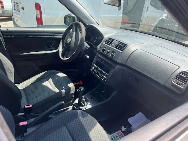 SKODA Fabia 2012 — imagine 3