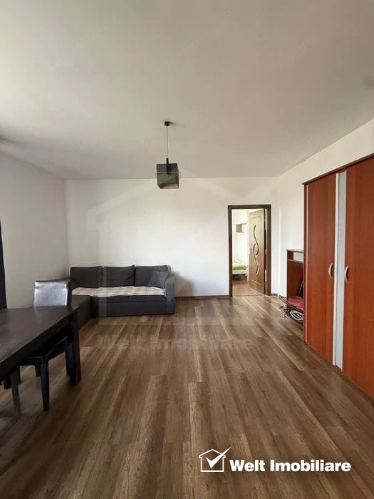 Apartament cu 3 camere in zona Vivo — fotografia 1