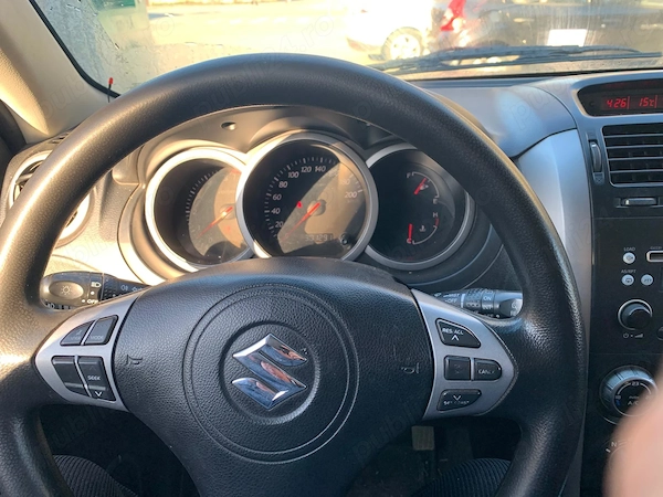 SUZUKI Grand Vitara 2011 — imagine 3