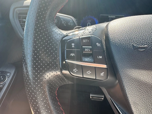 FORD Kuga 2022 — imagine 17