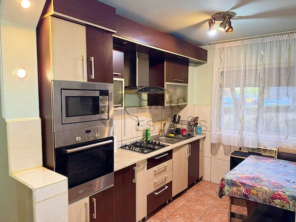 Apartament de vanzare cu 2 camere zona Sovata — fotografia 1