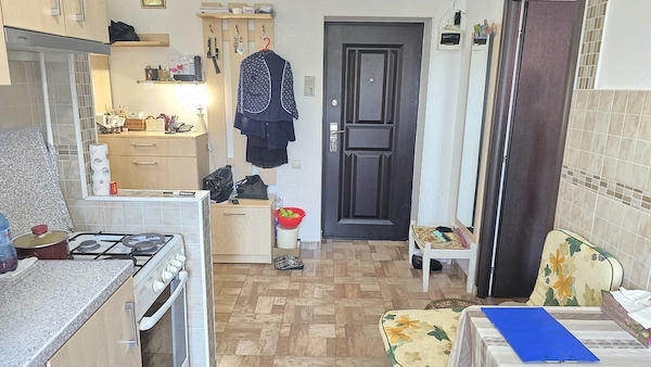 Vand sau Schimb apartament 2 camere decomandat in Deva, etaj 3 — fotografia 1