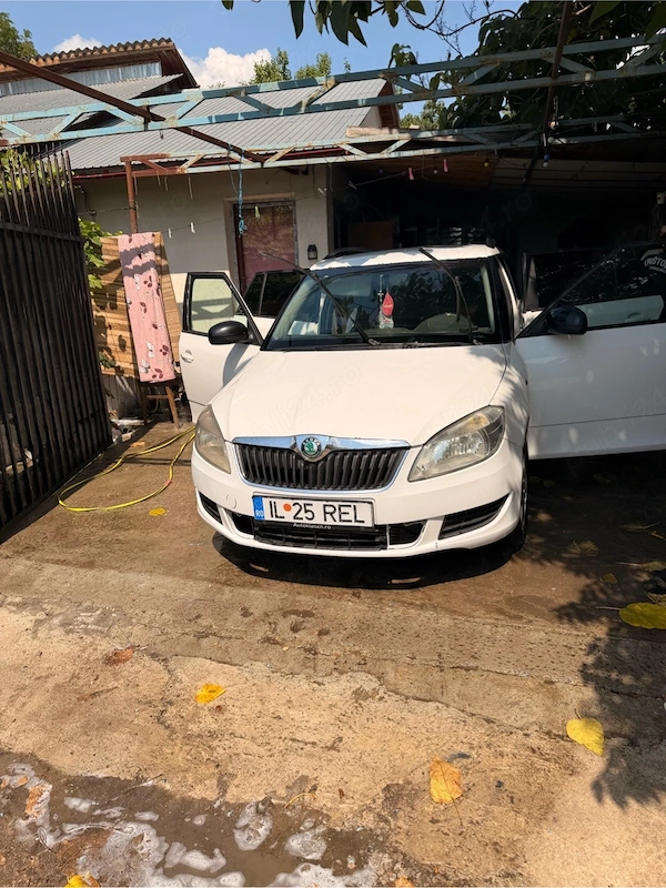 SKODA Fabia 2012 — imagine 4