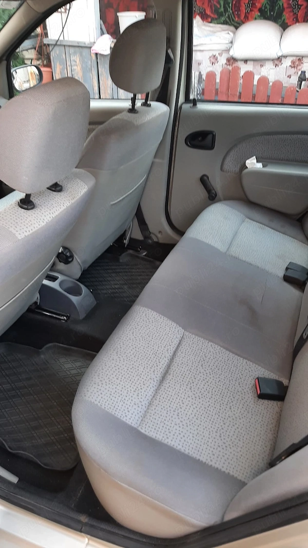 DACIA Logan 2004 — imagine 9