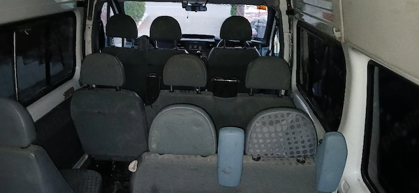ford tranzit din 2012 2.2 diesel acte la zi proprietar în acte volan pe dreapta merge foarte bine