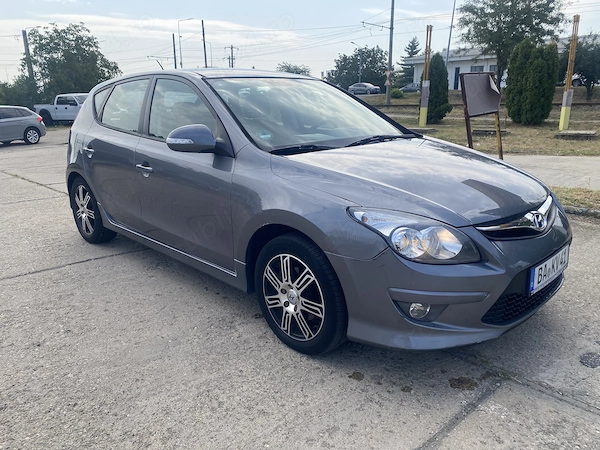 HYUNDAI i30 2012 — imagine 3