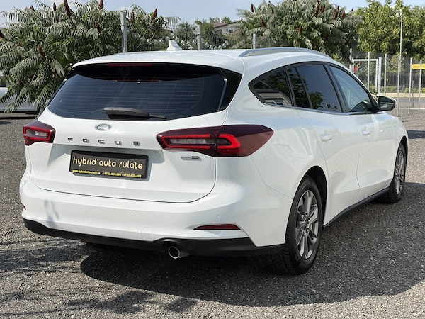 FORD Focus 2023 — imagine 4