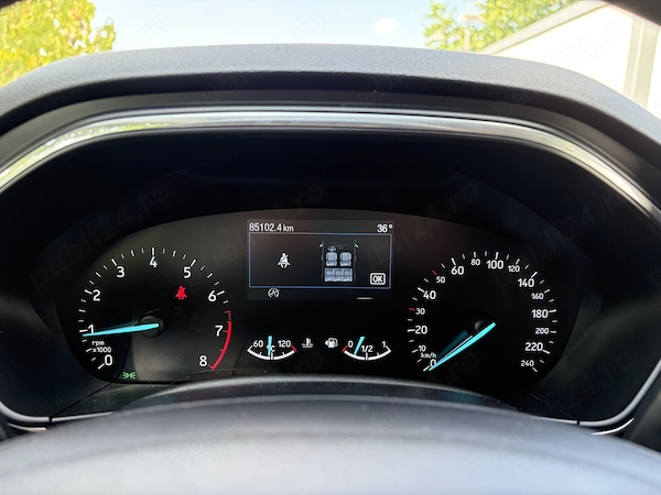 FORD Focus 2023 — imagine 8