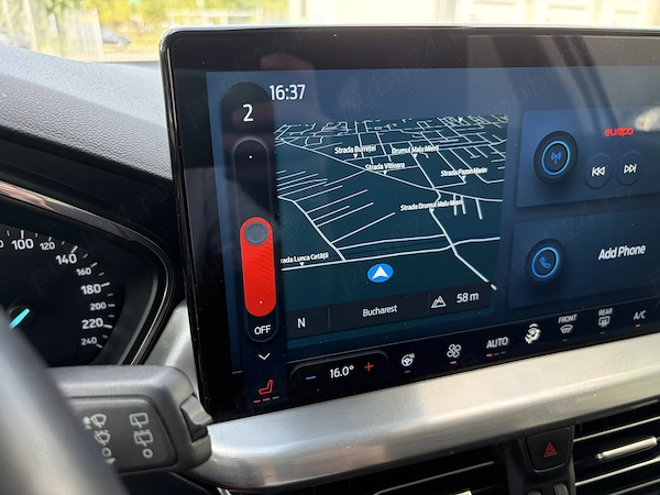 FORD Focus 2023 — imagine 10